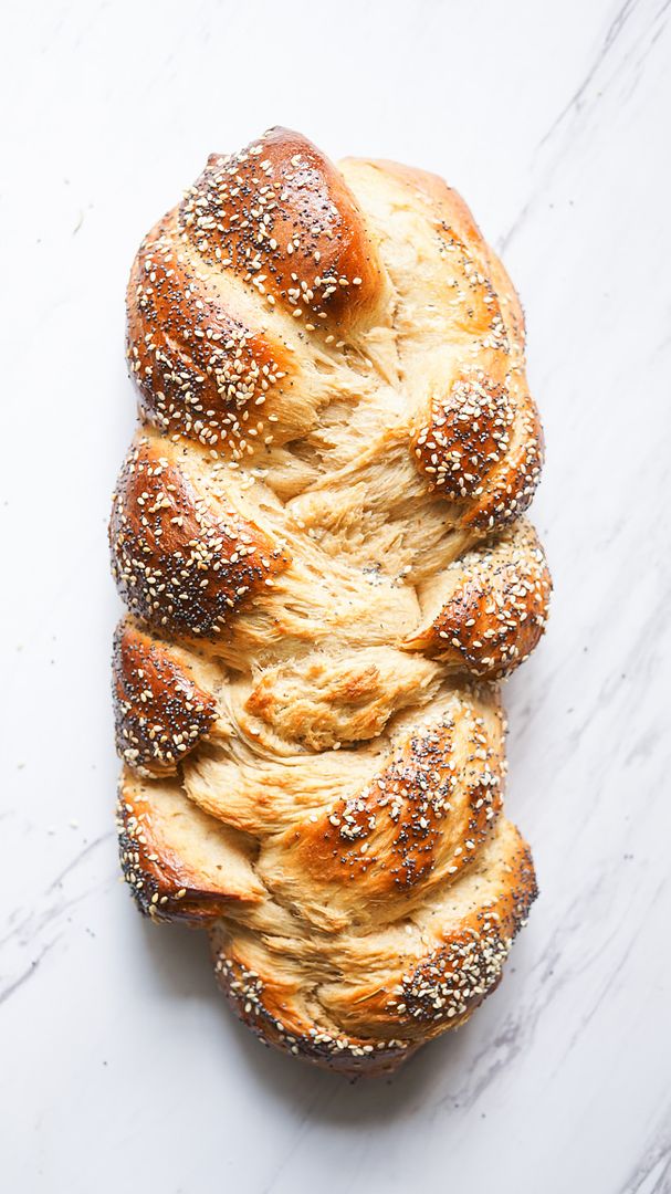 Hanukkah recipes: Can't wait to try this gorgeous Braided Herb Challah Bread. So fluffy! | Kitschen Cat