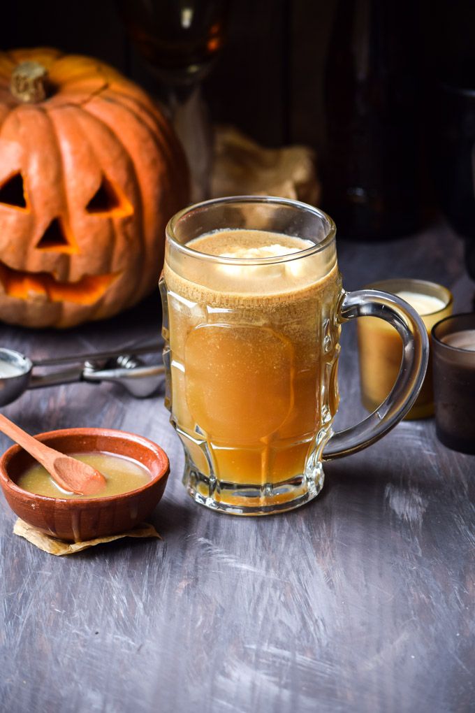 Definitely cannot wait until Halloween to try this Butterbeer Ice Cream Float with Coconut Caramel Ice Cream | Gringalicious