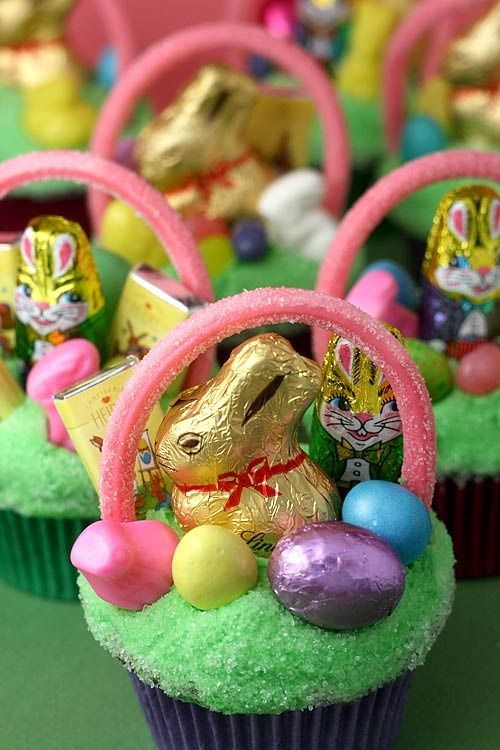 Easy DIY Easter treats: Easter Basket Cupcakes idea from Bakerella
