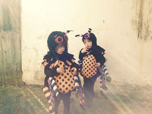 Great tips for taking Halloween photos | photo: @girlsgonechild on Instagram