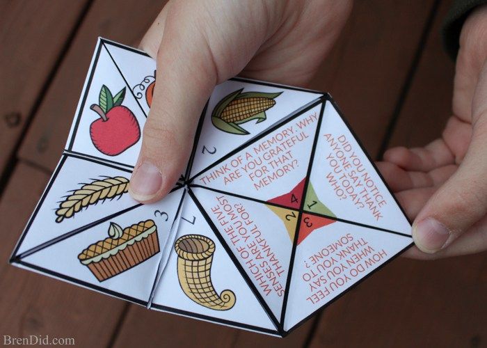 Free Thanksgiving printables: Make gratitude a little more fun with these Thanksgiving Cootie Catchers at Bren Did. 