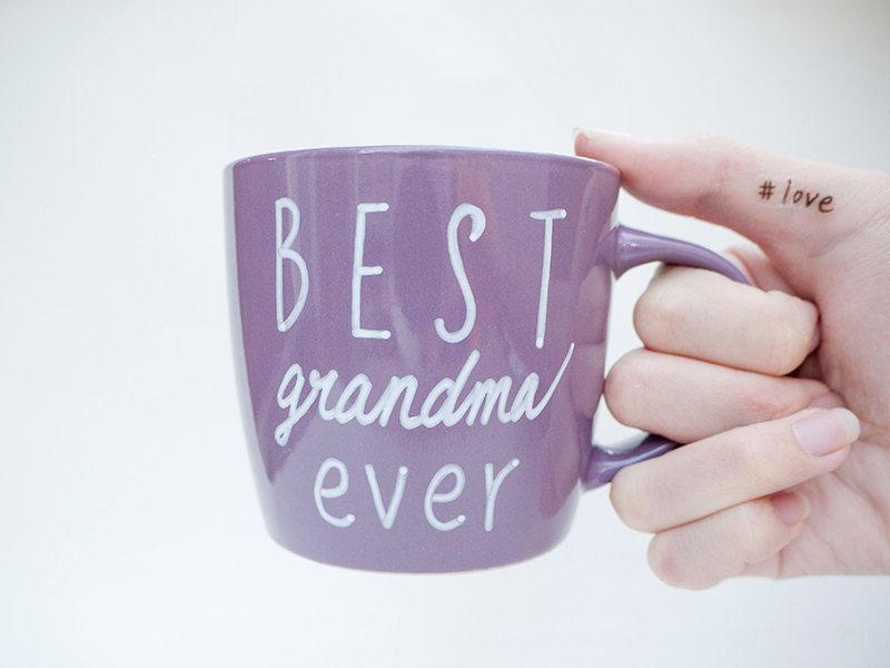 Mother’s Day gifts under $25: Best grandma ever mug | avonnie studio