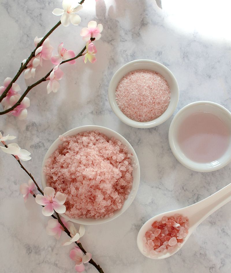 Homemade Mother’s Day gifts: coconut rose body scrub DIY from lulus