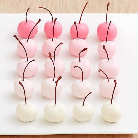 Mother’s Day gifts under $25: 20 hand-dipped spring cherries | shari's berries