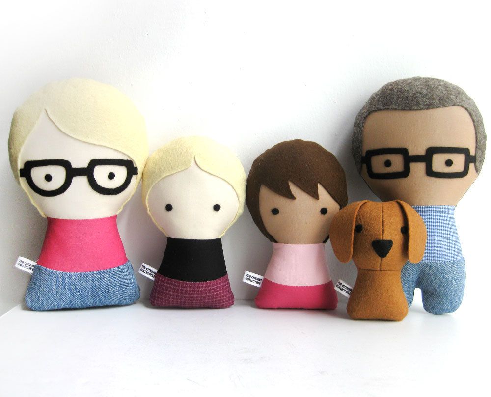Custom gifts for mom: Custom handmade family dolls at the citizen's collectible