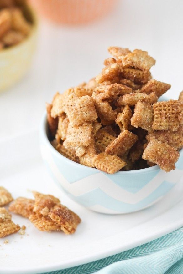 The ultimate snack recipe using cereal? We think so: Caramel Churro Chex Mix | Confessions of a Cookbook Queen