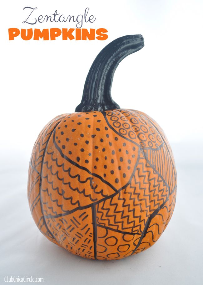 Decorate pumpkins with black sharpie: Love these Zentangle Pumpkins at Club Chica Circle! Because is symmetry is so overrated. 