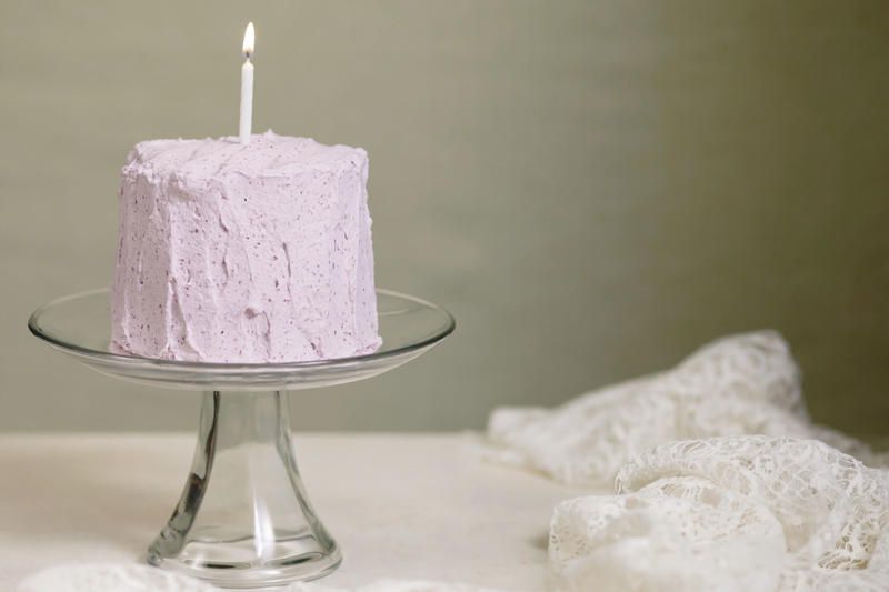 Healthy birthday smash cake recipes: Blueberry Smash Cake | Chowhound