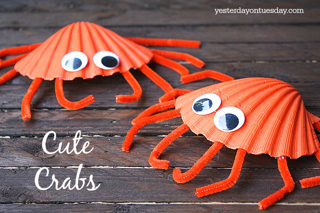 Make adorable crab art projects with little kids using seashells. | tutorial at Yesterday on Tuesday. 