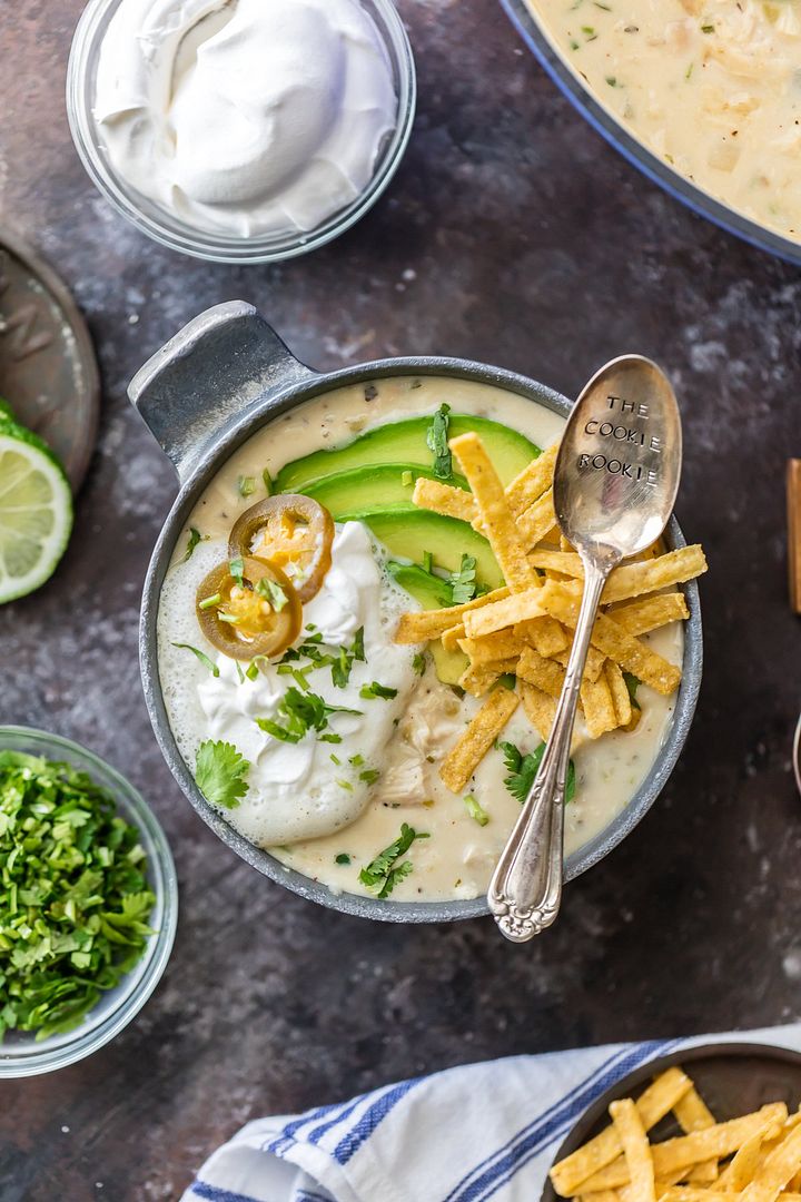 I'm already obsessed with white chicken chili, but The Cookie Rookie takes it to new heights with this Creamy White Chicken Chili with Cream Cheese. 