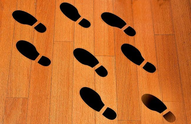 Escape Room Party: Footprint Floor Decals from Fun Express 