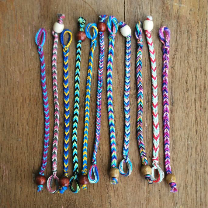 DIY friendship bracelet patterns: Go for the classic fishtail look with this Fastest Friendship Bracelet from Hey Wanderer.