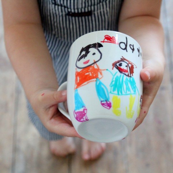 DIY Father's Day gifts kids can make: Easy Father's Day Mug at Little Button Diaries