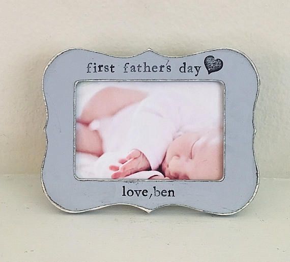 First Father's Day gifts for new dads: First Father's Day Frame | Flowers in December