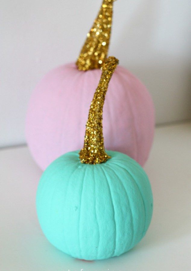 DIY glitter-stem pumpkin from Nest of Posies