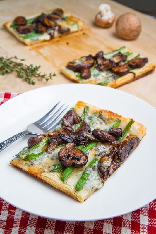 Thanksgiving dishes that travel well: Very excited for this Green Bean, Mushroom, and Caramelized Onion Tart becoming our new family tradition. | Closet Cooking 
