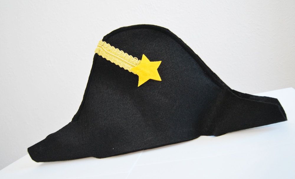 Hamilton party ideas: Hamilton inspired hats by Party at Your Door 