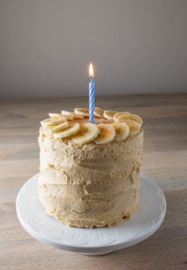 Healthy birthday smash cake recipes: Healthy Chocolate Smash Cake with Peanut Butter Cream Cheese Frosting | Hellobee