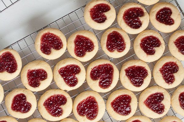 Last-minute Valentine's Day treats: Keep it simple with these Heart-Shaped Jam Thumbprint Cookies at Wanna Come With?