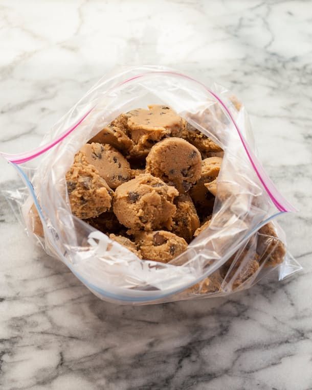 Unexpected freezer friendly foods: How to Freeze Cookie Dough at Serious Eats. 