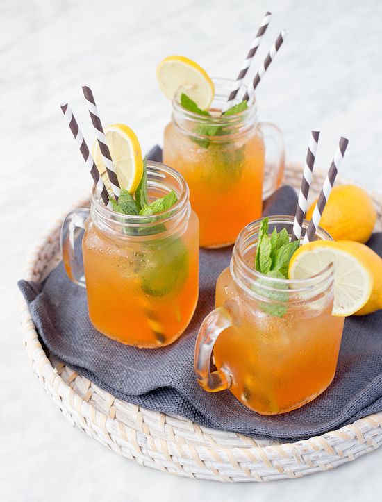 Easy lemon iced tea is a must for your picnic menu | The Kitchen Alchemist