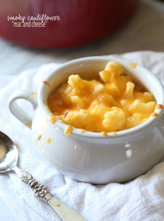 Gluten-free Thanksgiving recipes: Can't wait to try this Smokey Cauliflower "Mac and Cheese" at Cookies and Cups.