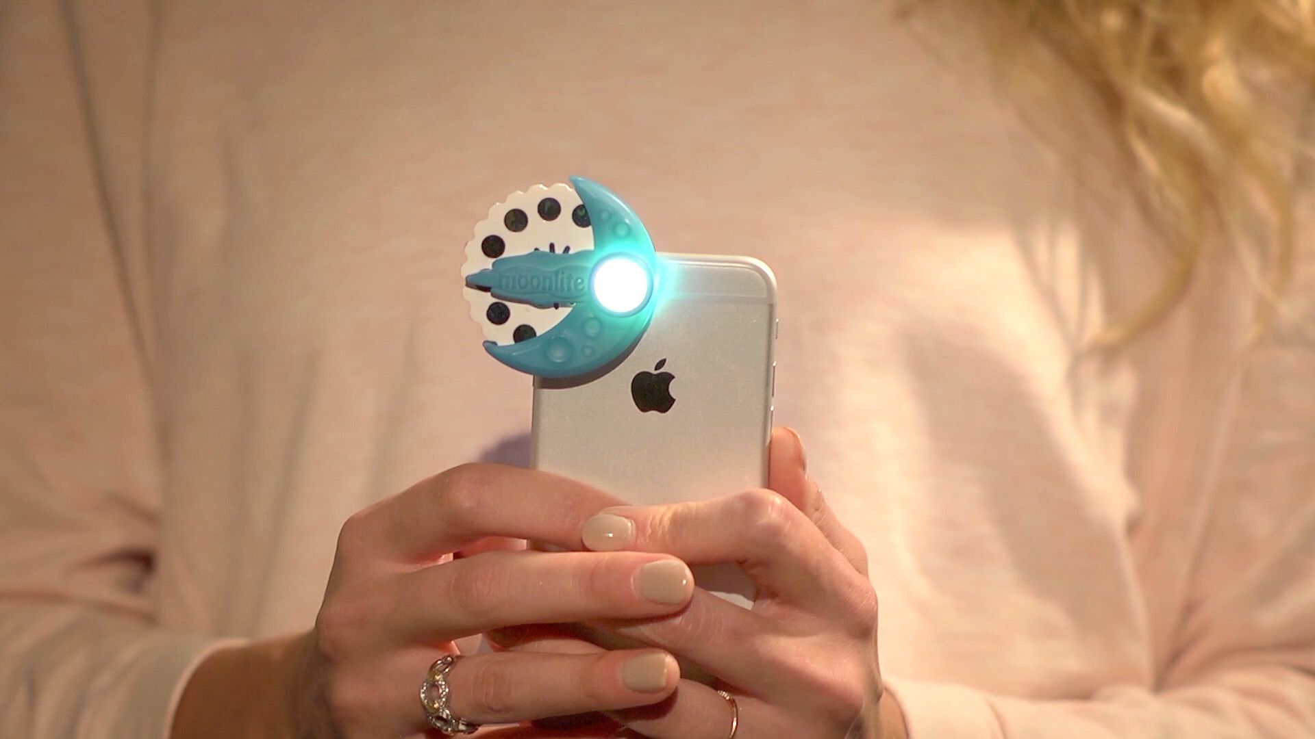 Moonlite story projector for your phone, now on Kickstarter