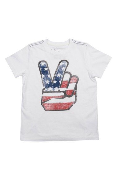 Cool American flag t-shirts for kids: Love this hipster interpretation