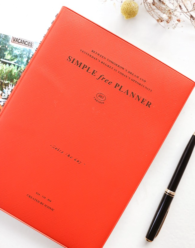 Inspirational planners: The Simple Planner from Mochi Things delivers a big message: Seize the day!