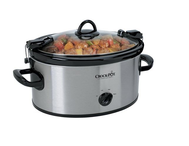 This Crock-Pot Programmable Cook & Carry Slow Cooker is a timeless classic, and the perfect addition to our list of the best, must-have single-task kitchen gadgets | Cool Mom Eats